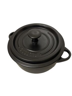 Nouvelle Cuisine Black Cast Iron Dutch Oven Pan with Lid